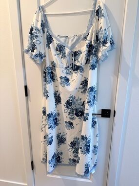 Cider White and Blue Floral Midi Dress with Lace Trim